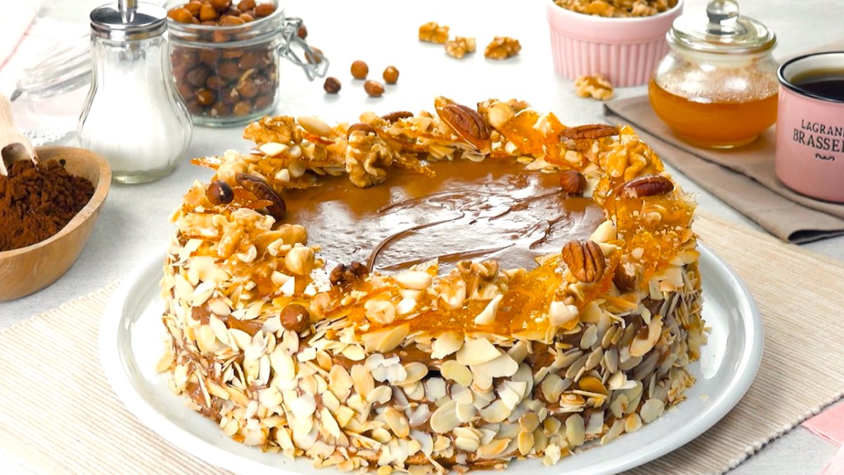 Nusskuchen mit Karamell