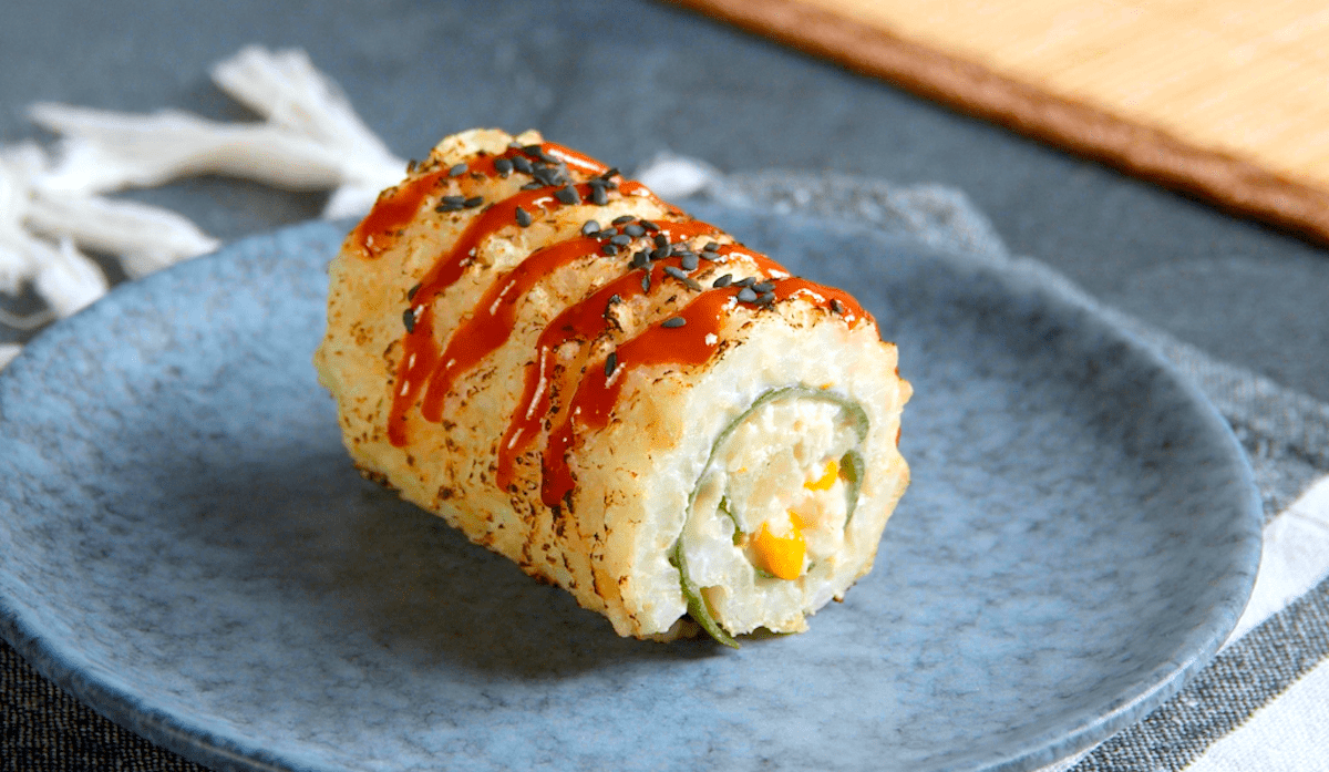 Reiswaffel-Rolle mit Geflügelsalat