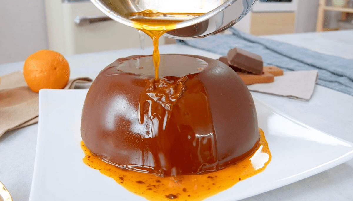 Orangen-Tiramisu mit heißer Orangensoße