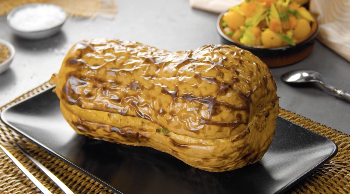 Gefüllter Butternusskürbis aus dem Ofen