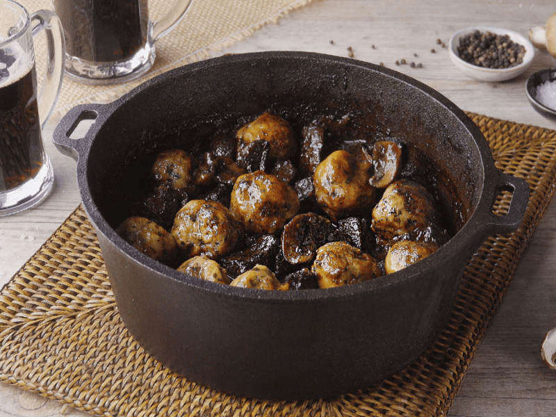 Zartes Bierfleisch mit selbst gemachten Semmelknödeln