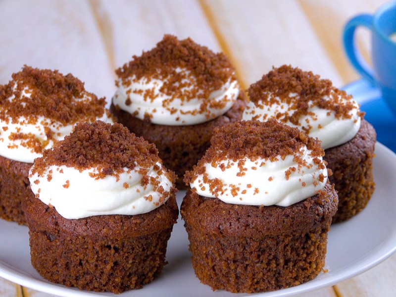 Maulwurf-Muffins mit süßer Bananenfüllung
