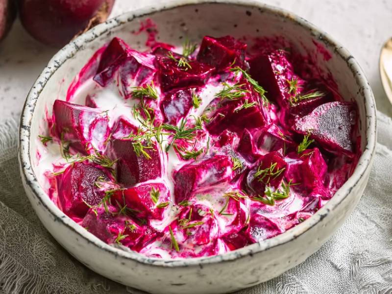 Schale mit griechischem Rote Bete Salat