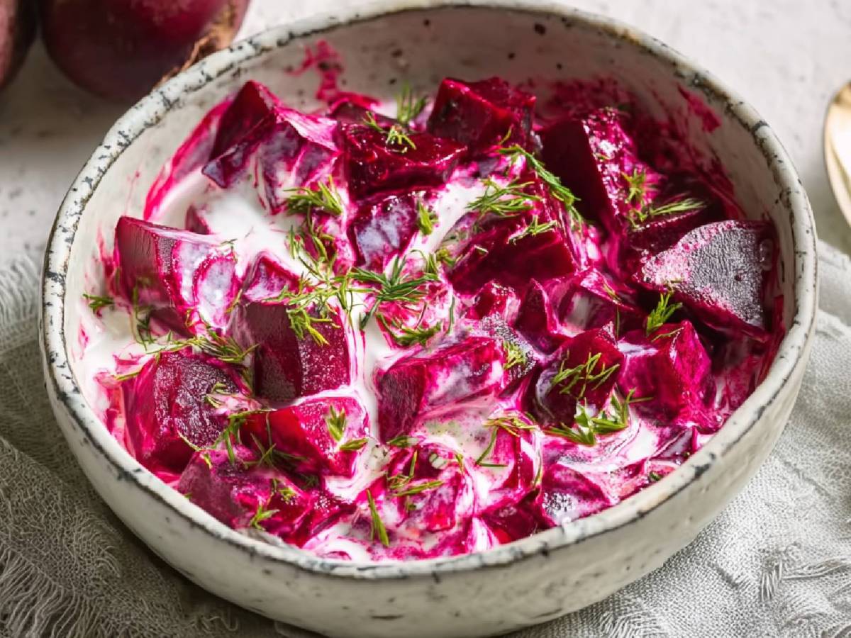 Schale mit griechischem Rote Bete Salat